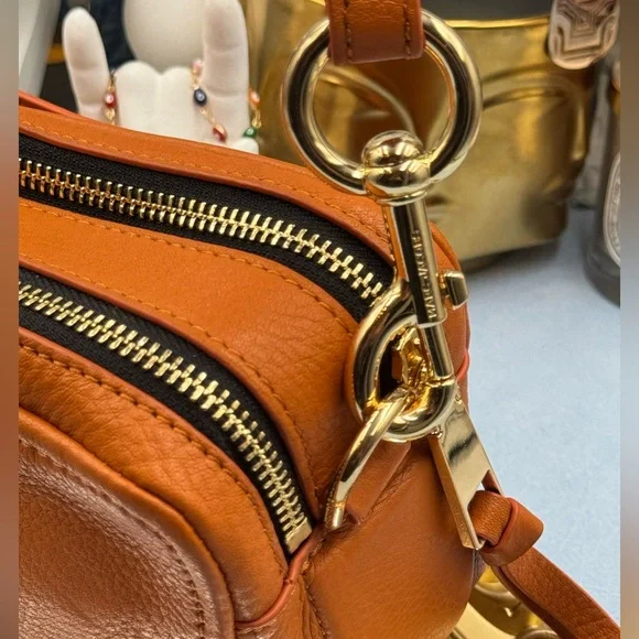 🆕 MARC JACOBS 🧿 NWOT The Softshot 21 Textured Sling Crossbody Bag, Orange - Picture 5 of 13